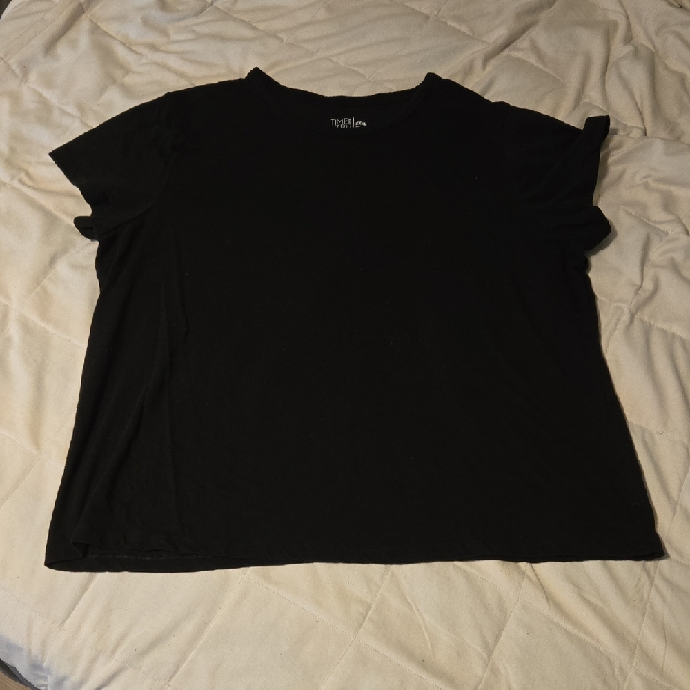 22 Time and Tru Black T-shirt